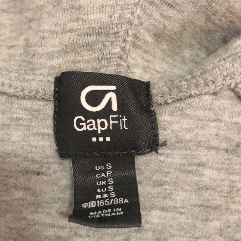 Gap fit size small sweater